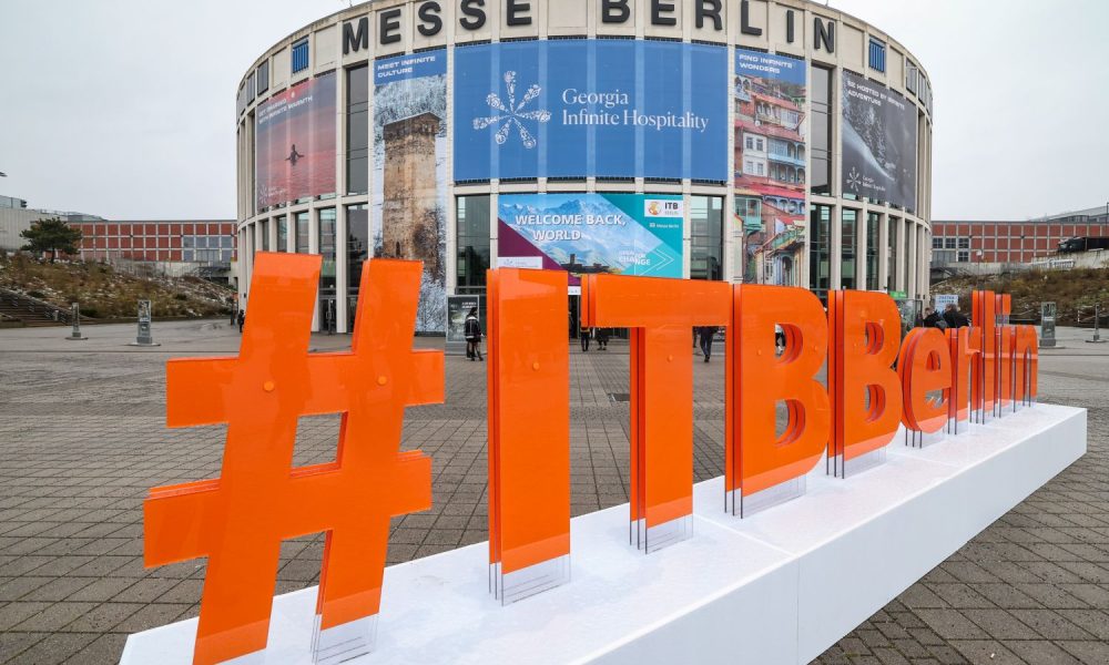 Südeingang der ITB Berlin 2023 - Messe für Reise und Tourismus Überblick und Highlights (Foto: Messe Berlin GmbH)