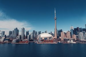 Skyline der kanadischen Wirtschaftsmetropole Toronto - Chefs von KMU in Kanada setzen auf Wachstum